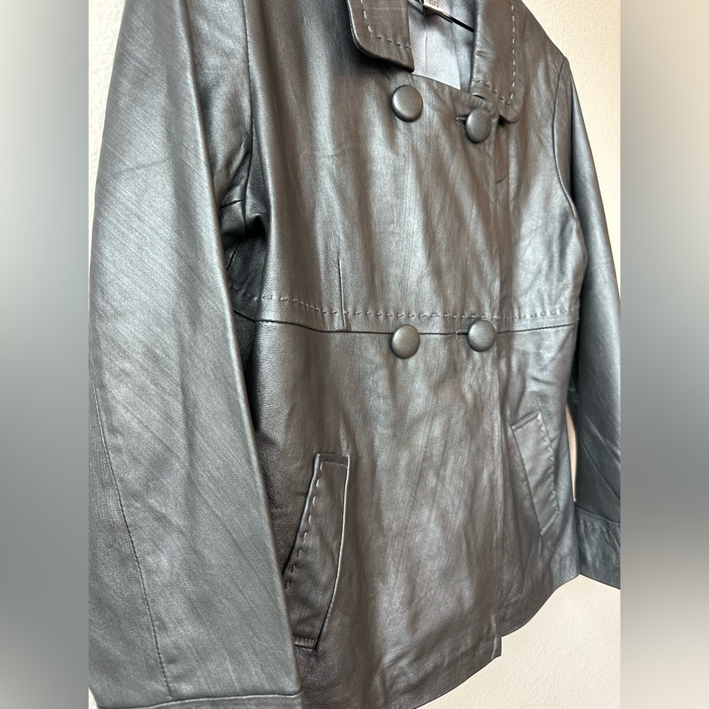Chico’s Silver Shimmer Leather Collared Short Peacoat Jacket Coat Size 2 - Picture 4 of 9